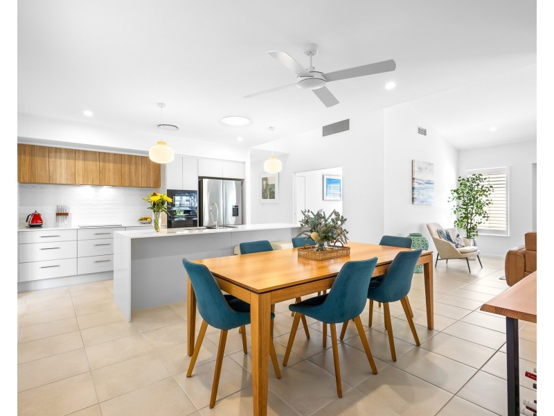 274/2 Retreat Dr, Buderim QLD 4556