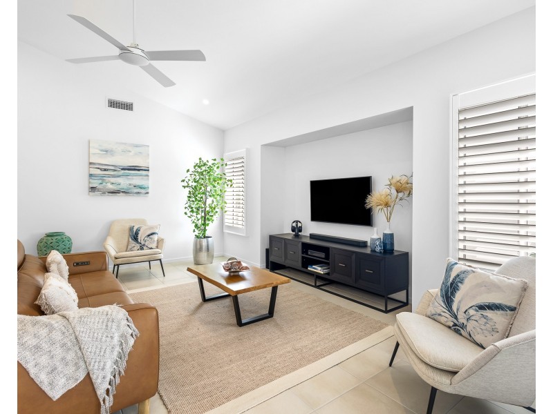 274/2 Retreat Dr, Buderim QLD 4556