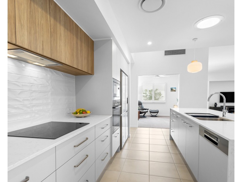 274/2 Retreat Dr, Buderim QLD 4556