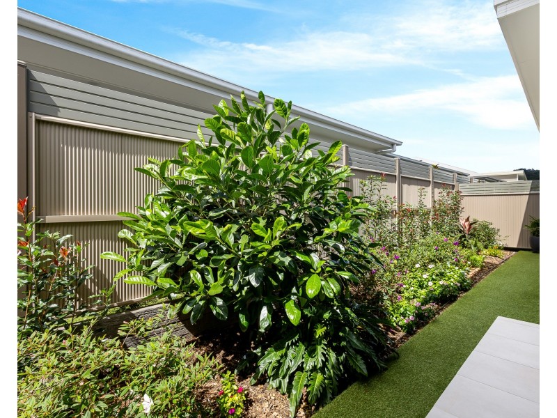 274/2 Retreat Dr, Buderim QLD 4556