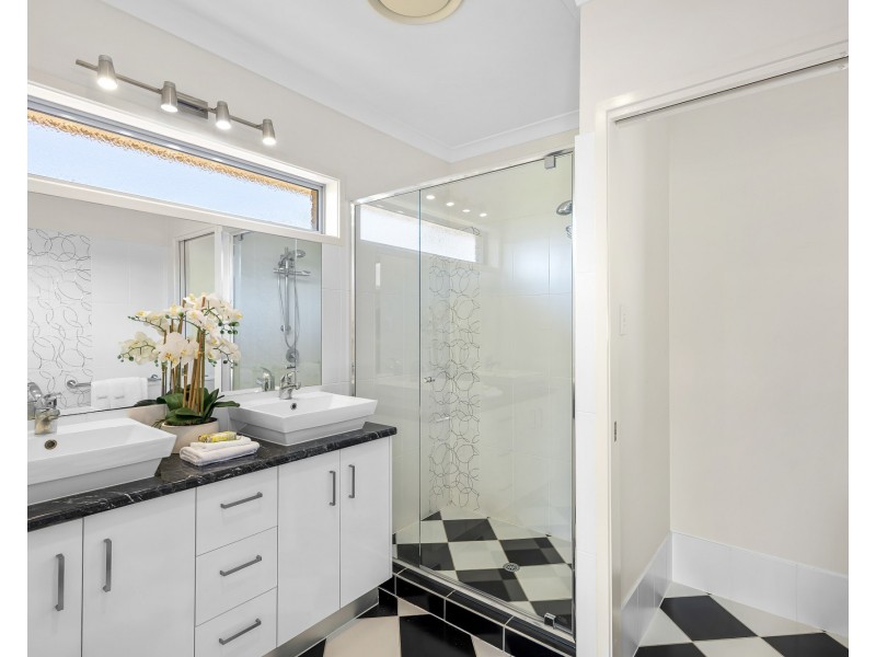 6 Impression Dr, Nambour QLD 4560