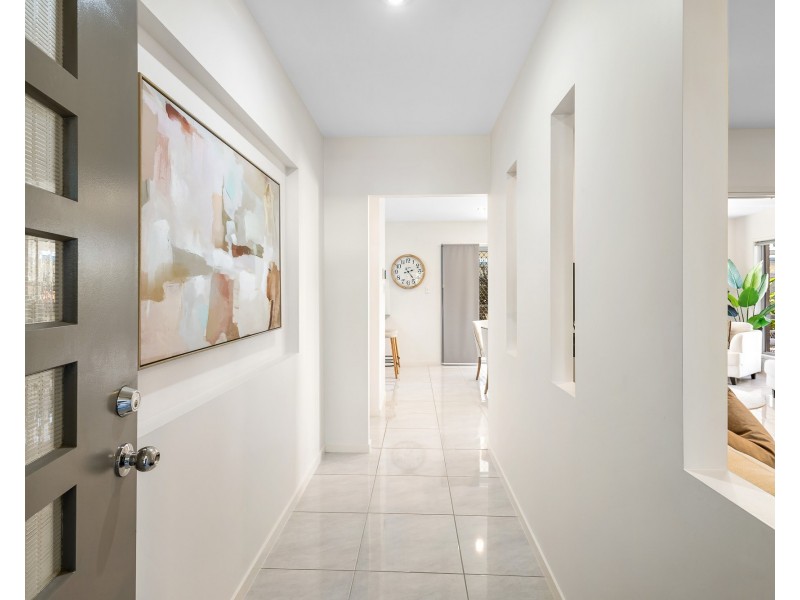 6 Impression Dr, Nambour QLD 4560