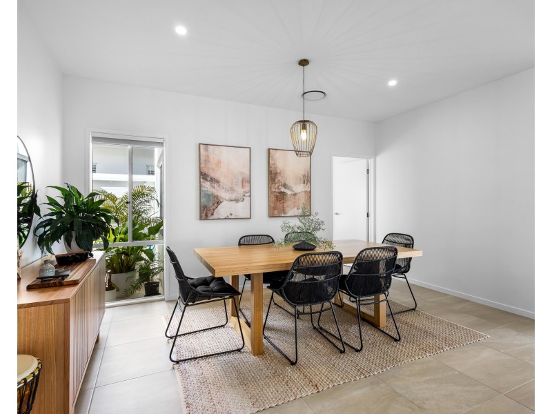 301/2 Retreat Dr, Buderim QLD 4556