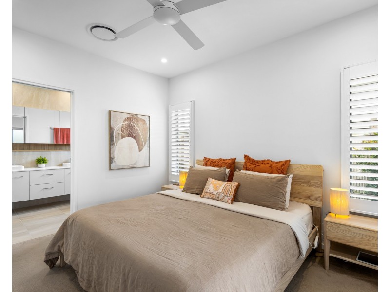 301/2 Retreat Dr, Buderim QLD 4556