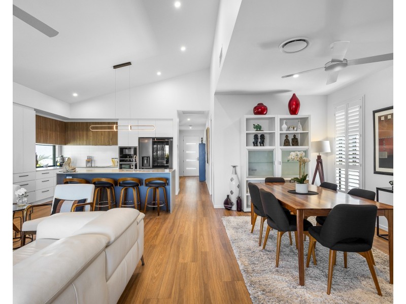 245/2 Retreat Dr, Buderim QLD 4556