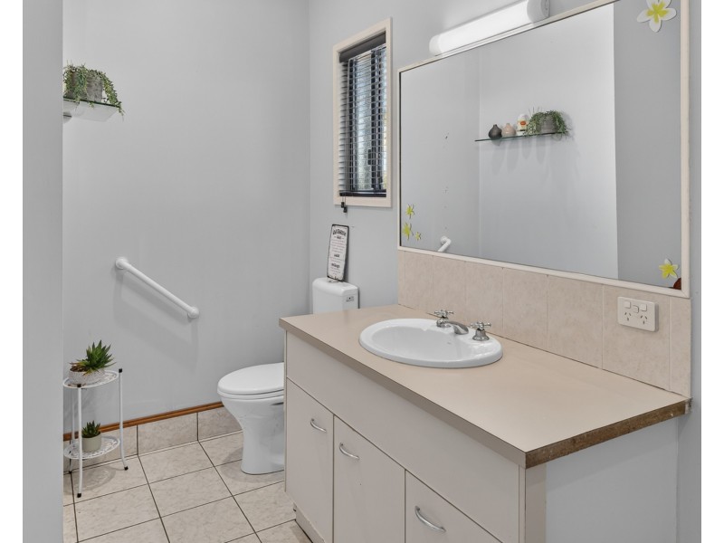 1 Bowman Rd, Caloundra QLD 4551