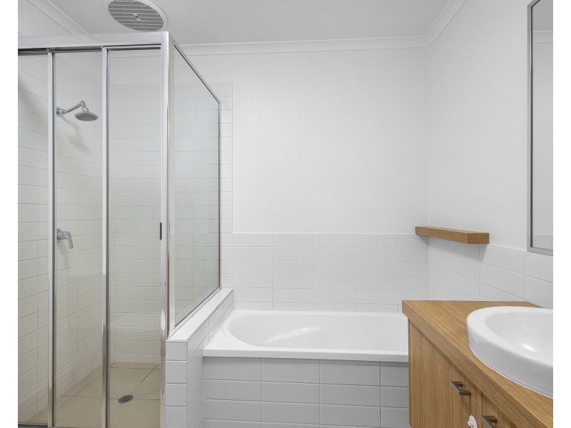 49/1 Poinsettia Ct, Mooloolaba QLD 4557