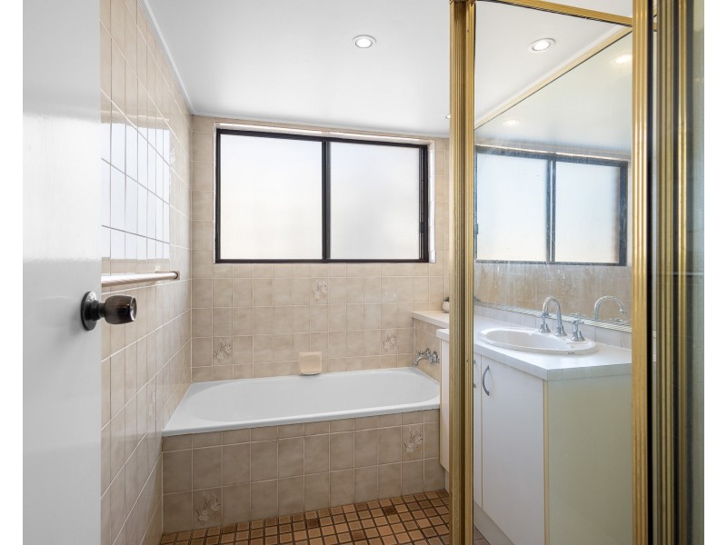 12/13 Burnett St, Mooloolaba QLD 4557