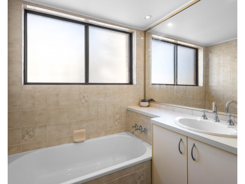 12/13 Burnett St, Mooloolaba QLD 4557