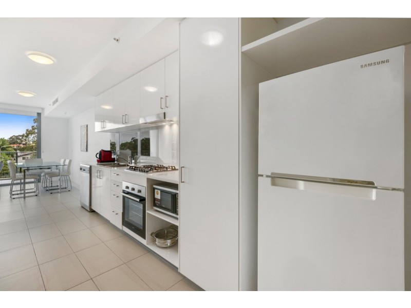 406/17 Bath Street, Labrador QLD 4215