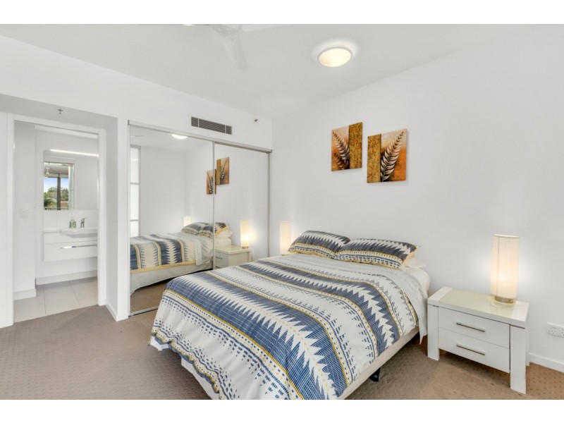 406/17 Bath Street, Labrador QLD 4215