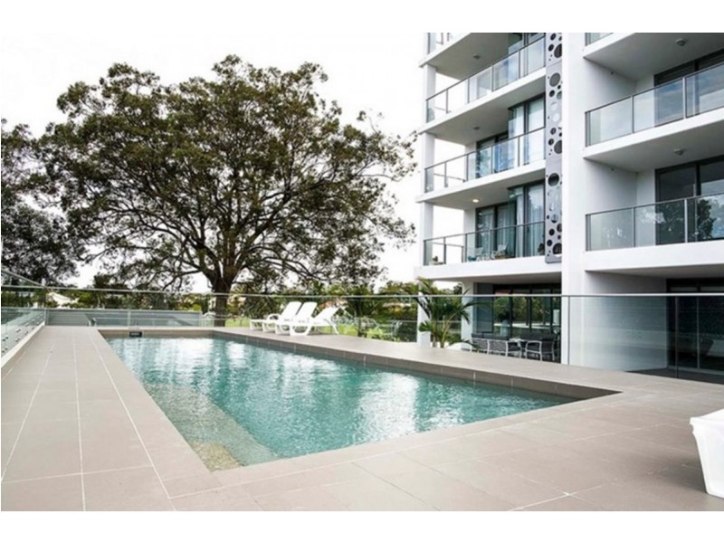 406/17 Bath Street, Labrador QLD 4215