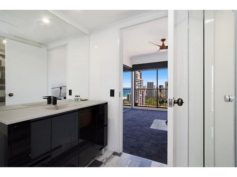 131/8 Admiralty Drive, Surfers Paradise QLD 4217