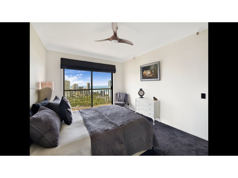 131/8 Admiralty Drive, Surfers Paradise QLD 4217