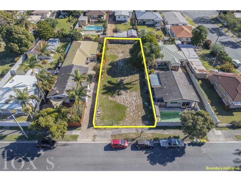 22 Middle Street, Labrador QLD 4215