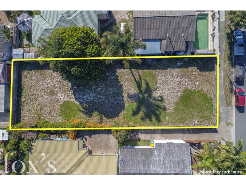 22 Middle Street, Labrador QLD 4215
