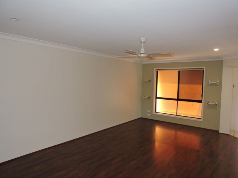 4/14 Terrigal Crescent, Southport QLD 4215