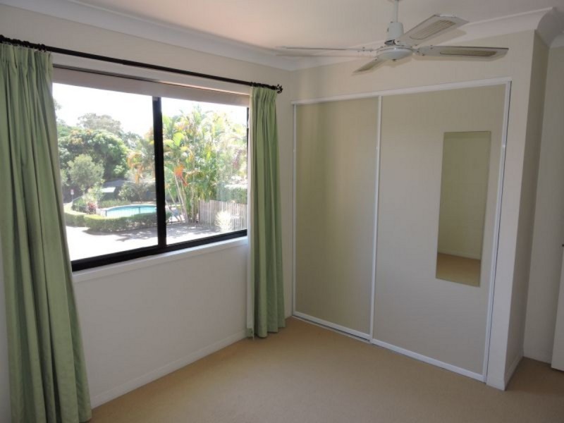 4/14 Terrigal Crescent, Southport QLD 4215