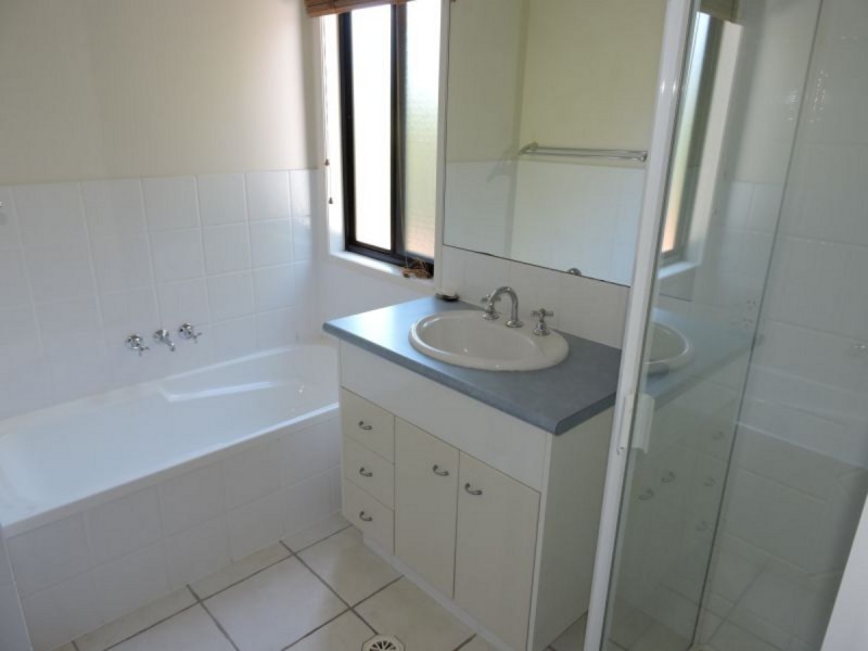 4/14 Terrigal Crescent, Southport QLD 4215