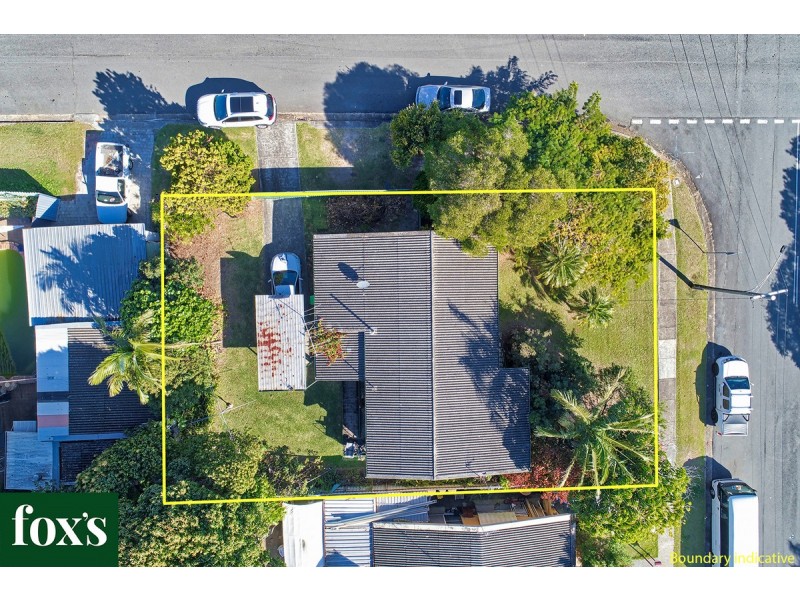 66 Deakin Avenue, Southport QLD 4215