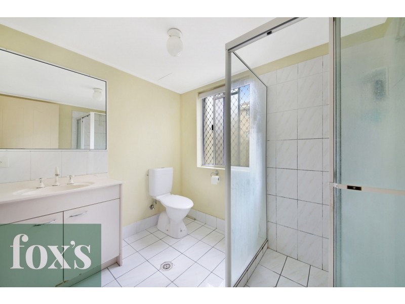 5/65 Bayview Street, Runaway Bay QLD 4216