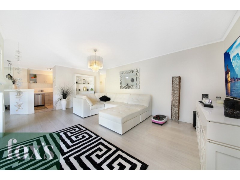 7/4 Madang Crescent, Runaway Bay QLD 4216