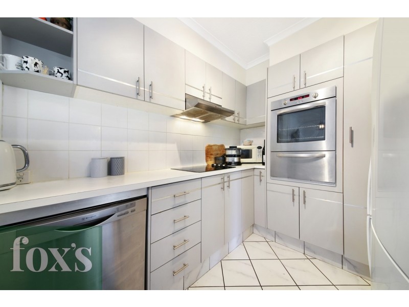 7/4 Madang Crescent, Runaway Bay QLD 4216