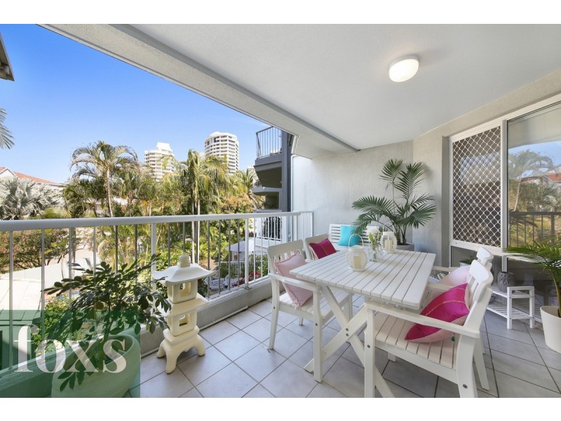 7/4 Madang Crescent, Runaway Bay QLD 4216