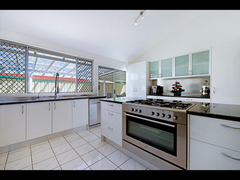 6 Mooyumbin Court, Nerang QLD 4211