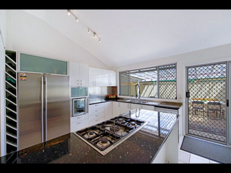 6 Mooyumbin Court, Nerang QLD 4211