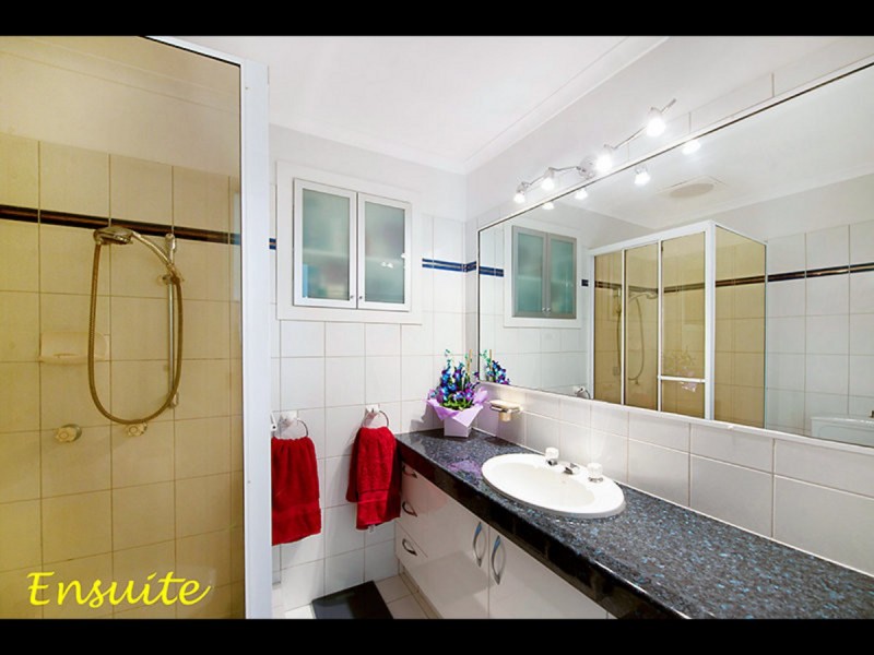 6 Mooyumbin Court, Nerang QLD 4211