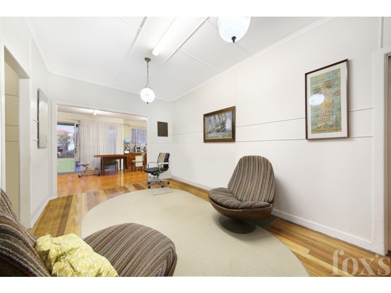 18 Ernest Street, Labrador QLD 4215