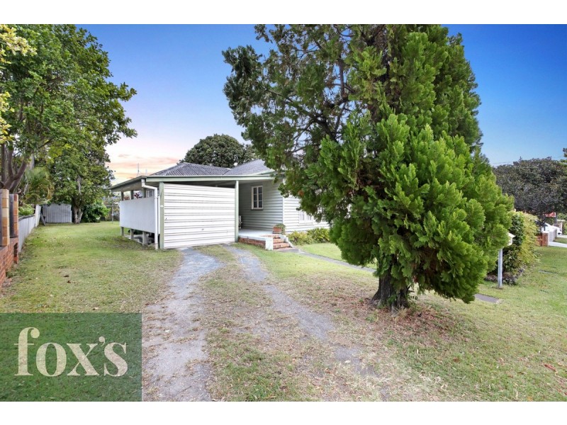 18 Ernest Street, Labrador QLD 4215