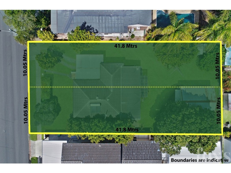 18 Ernest Street, Labrador QLD 4215