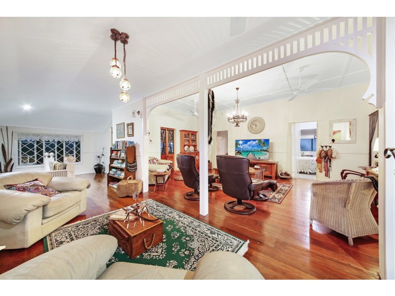 13 Ernest Street, Labrador QLD 4215