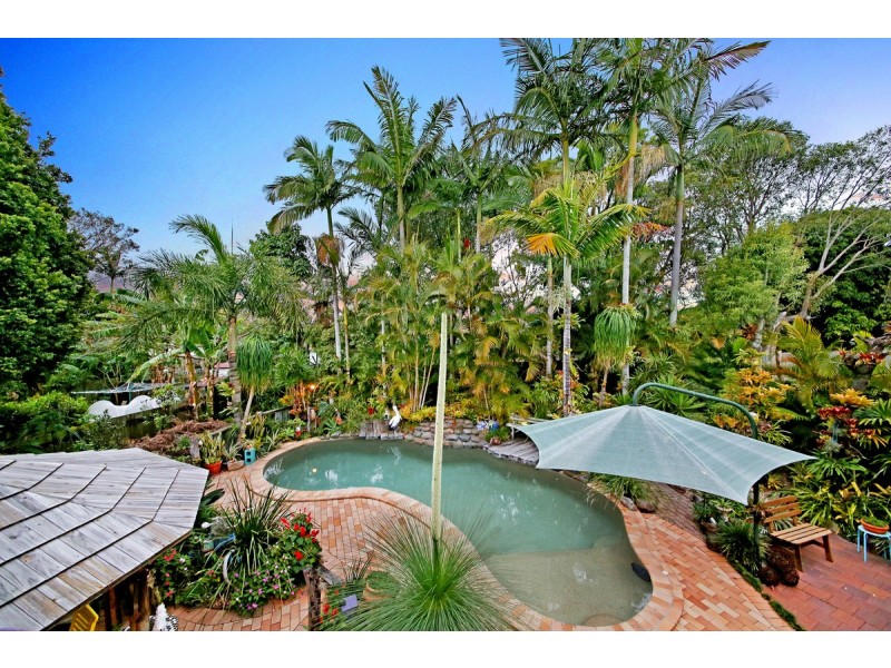 13 Ernest Street, Labrador QLD 4215
