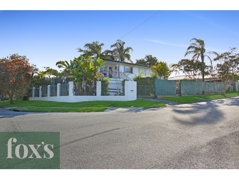 41 Cooleroo Crescent, Southport QLD 4215