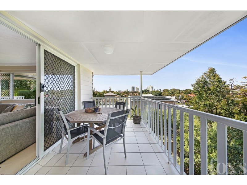 18/27 Walton Street, Southport QLD 4215