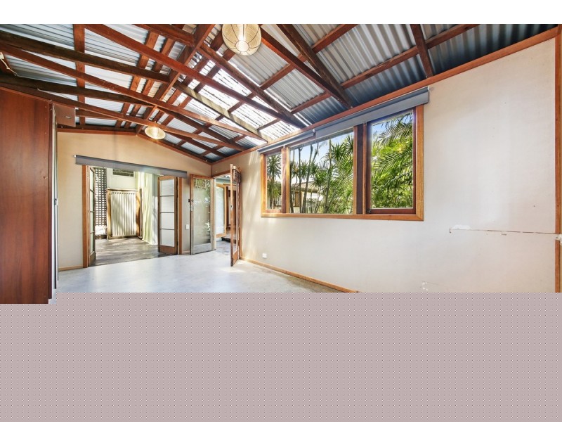 5 Walton Street, Southport QLD 4215