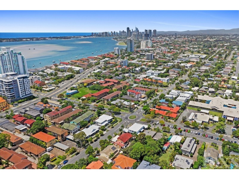 39 Imperial Parade, Labrador QLD 4215