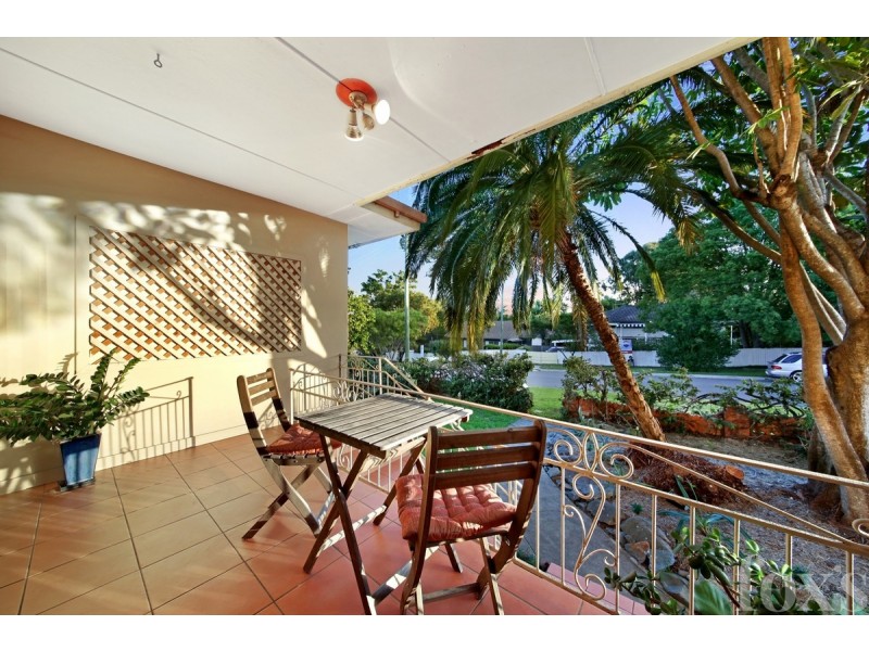 67 Falconer Street, Southport QLD 4215