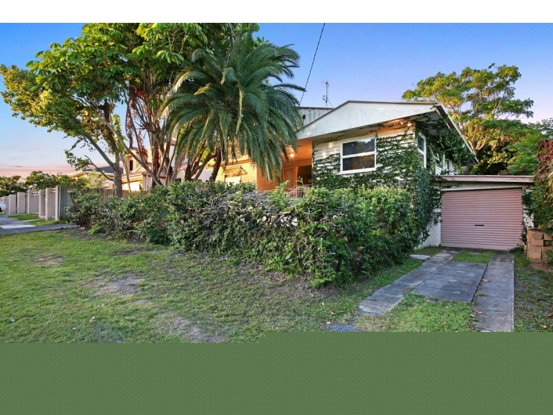 67 Falconer Street, Southport QLD 4215