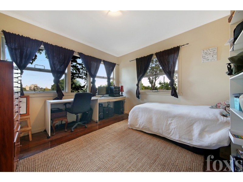 67 Falconer Street, Southport QLD 4215