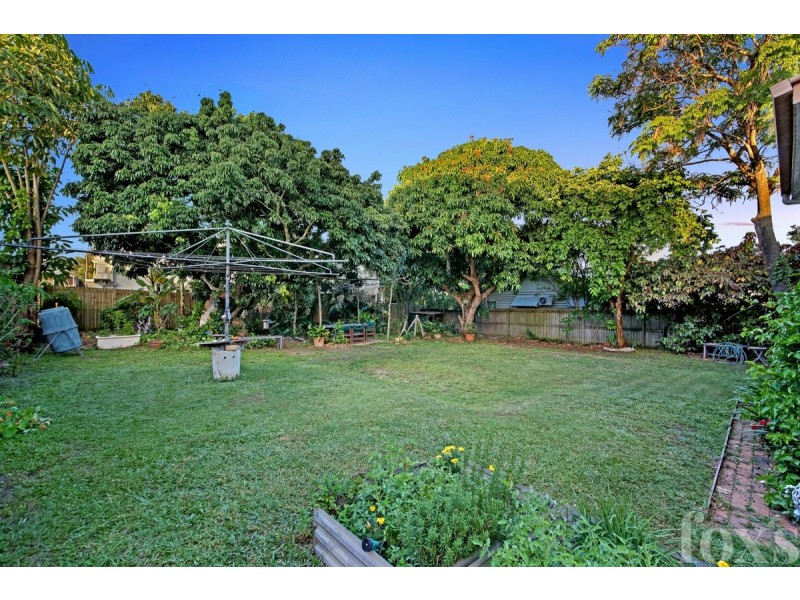 67 Falconer Street, Southport QLD 4215