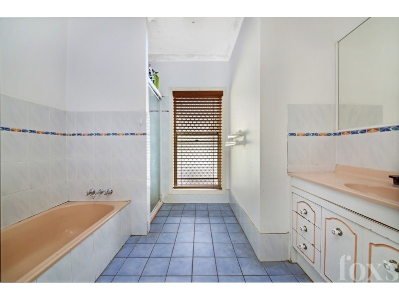 3 Brushwood Drive, Parkwood QLD 4214