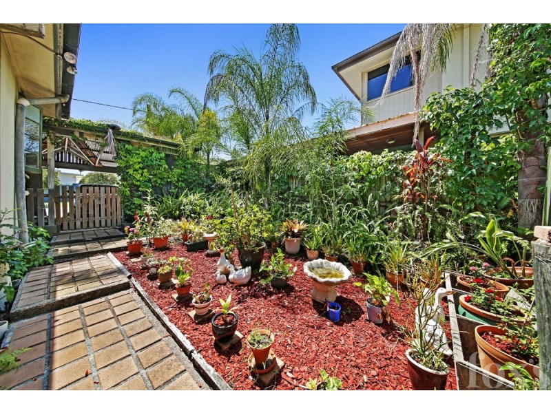 1 Sydney Street, Labrador QLD 4215