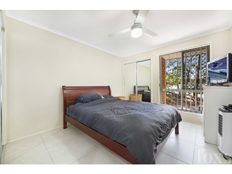 1/190 Whiting Street, Labrador QLD 4215