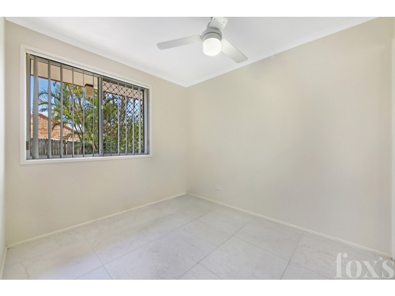 1/190 Whiting Street, Labrador QLD 4215