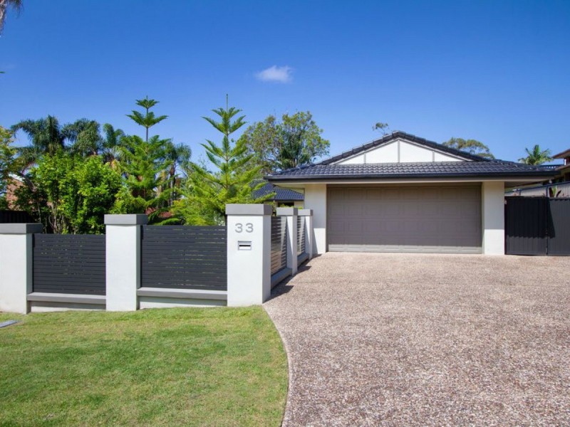 33 Dromana Crescent, Helensvale QLD 4212