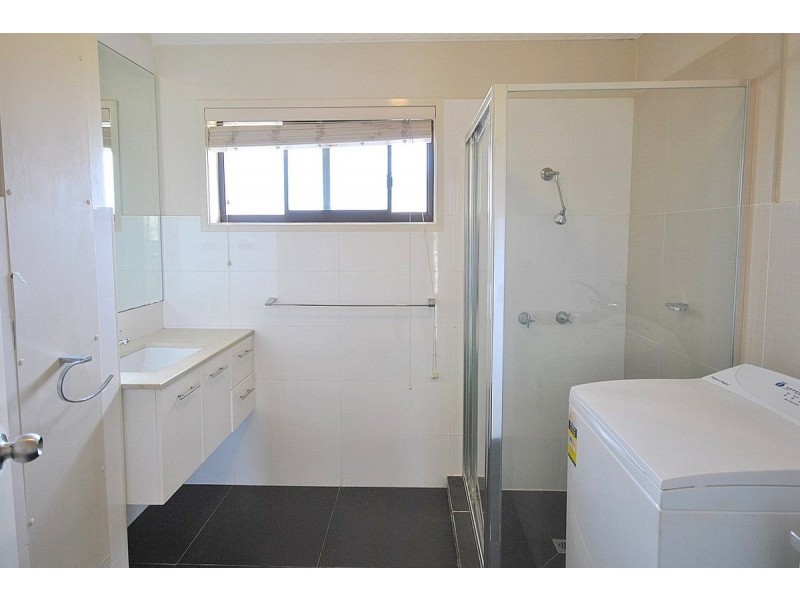 3/147 High Street, Southport QLD 4215